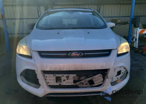 2014 Ford Escape Titanium z USA, uszkodzony, nr VIN 1FMCU9J98EUC75937